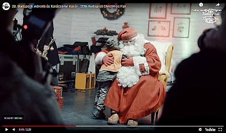 Video des Weihnachtsmarktes am Vörösmarty ter in Budapest ...