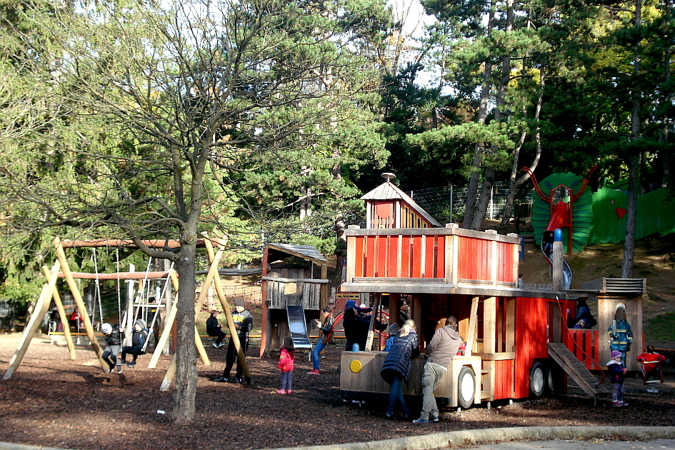 Kinderspielplatz im Türkenschanzpark ...