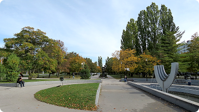 Blick in den Andrej Hlinka Park in Bratislava, Ruzinov ...