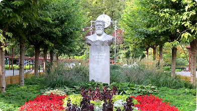 Büste des András Mechwart im nach ihm benannten Park in Budapest ...